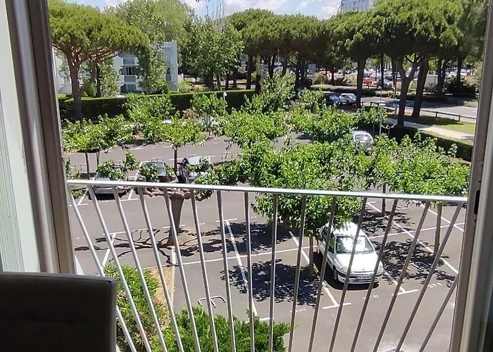 Climatise Avec Parking Et Wifi Au Couchant Appartamento